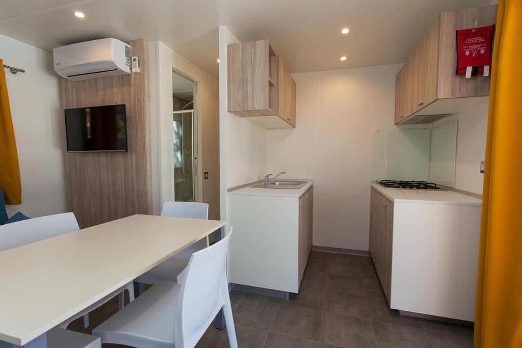 Mobile Homes And Apartments St,Denis Punat Exterior foto